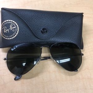 RAY BAN AVIATOR BLACK SUNGLASSES POLARIZED